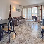 Apartamento 2 Bedroom Amazing In *