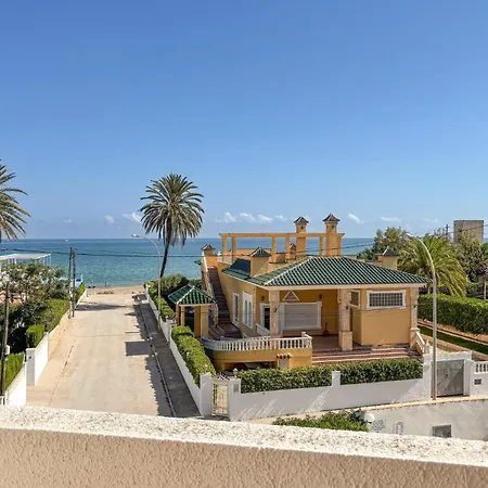 2 Bedroom Beautiful In Apartment Denia