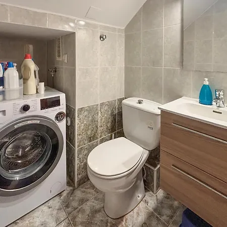 Apartment Awesome In With Wifi