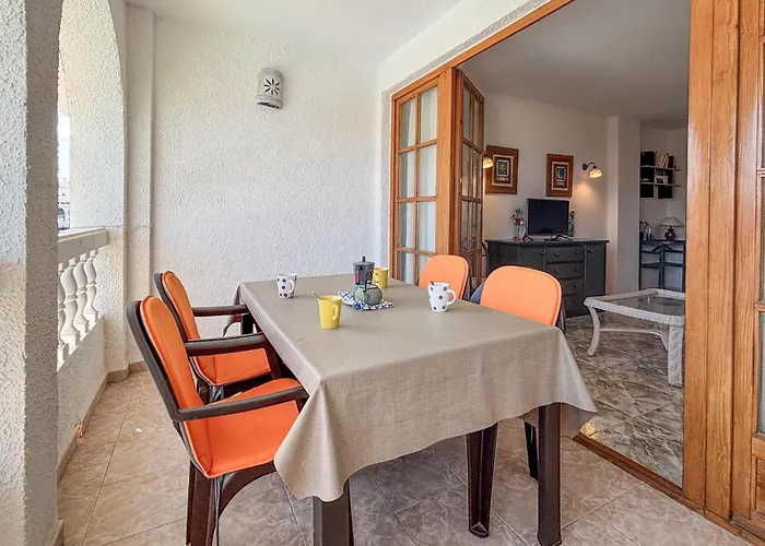 Apartment 2 Bedroom Beautiful In Denia