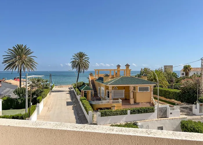 2 Bedroom Beautiful In Apartment Denia