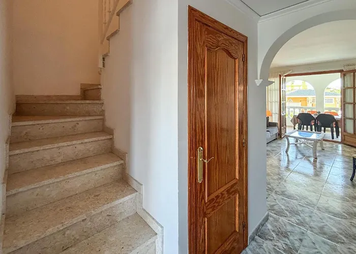 Apartment 2 Bedroom Beautiful In *